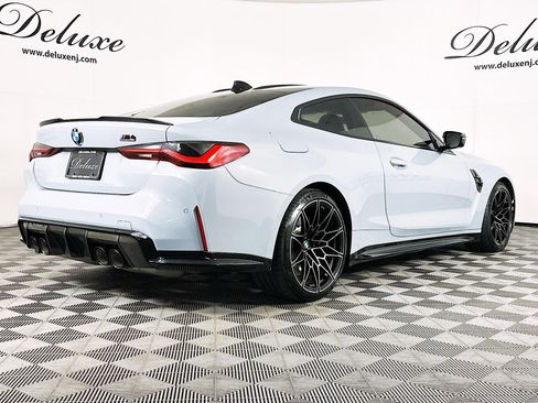 Used 2022 BMW M4 Competition w/ M Carbon Exterior Package image 6