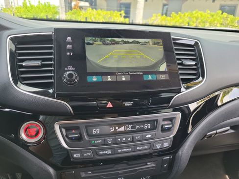 Used 2022 Honda Pilot Touring image 22