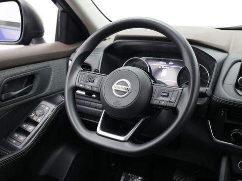Used 2021 Nissan Rogue S FWD image 30