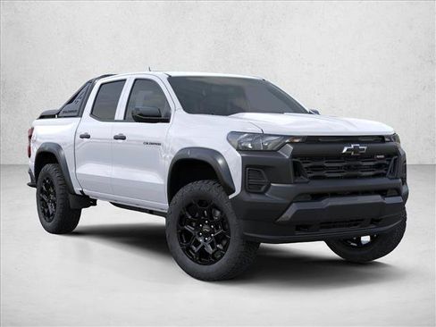 New 2026 Chevrolet Colorado Trail Boss w/ Midnight Edition AWD/4WD image 7