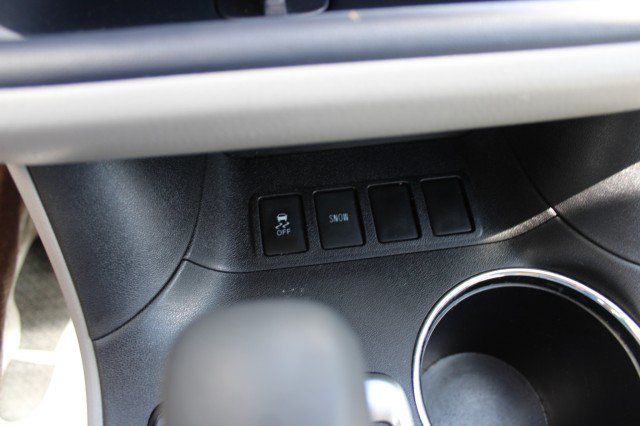 Used 2016 Toyota Highlander XLE FWD image 34