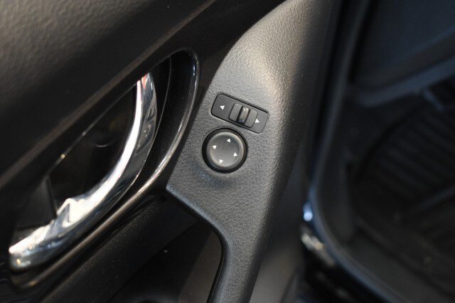 Used 2019 Nissan Rogue SV AWD/4WD image 22