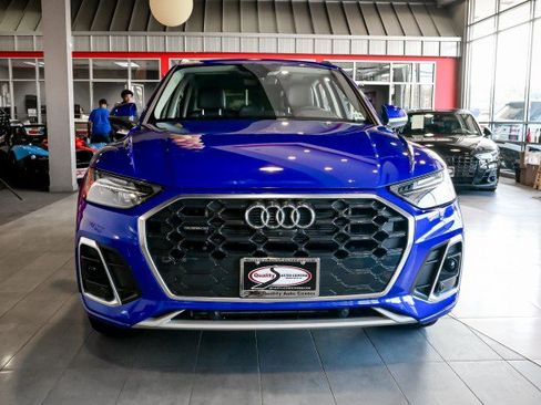 Used 2024 Audi Q5 e Premium Plus AWD/4WD image 2