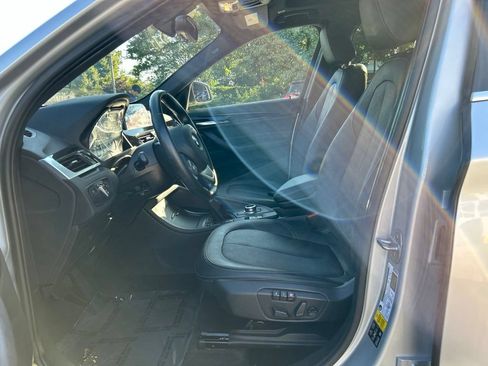 Used 2018 BMW X1 xDrive28i AWD/4WD image 18