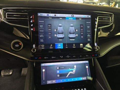 Used 2024 Jeep Grand Wagoneer Series II w/ Quick Order Packagew 28T image 7