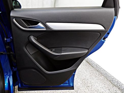 Used 2017 Audi Q3 2.0T Premium image 12