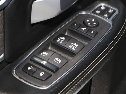 Used 2024 RAM 3500 Big Horn AWD/4WD image 18