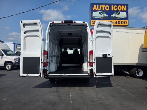 Used 2023 RAM ProMaster 3500 w/ Lane Management Group FWD image 12