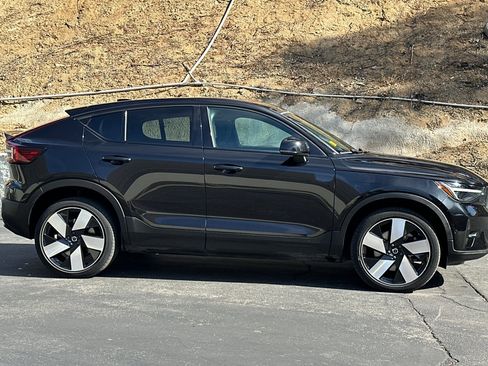 Used 2023 Volvo C40 P8 Recharge Ultimate AWD/4WD image 3