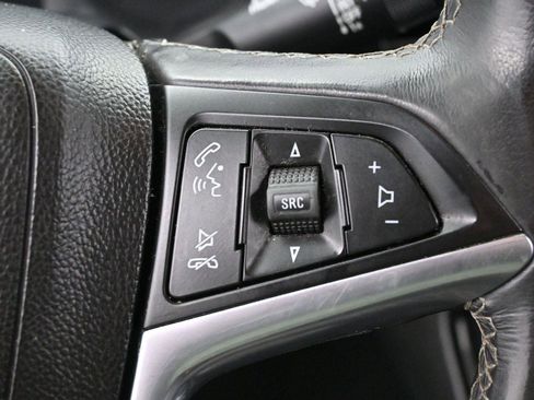 Used 2022 Buick Encore Preferred image 18