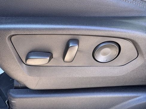 Used 2024 Chevrolet Suburban High Country w/ Advanced Technology Package image 19