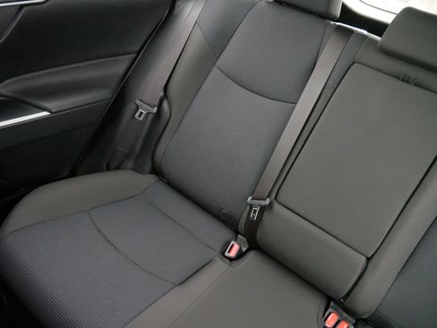 Used 2019 Toyota RAV4 LE image 12