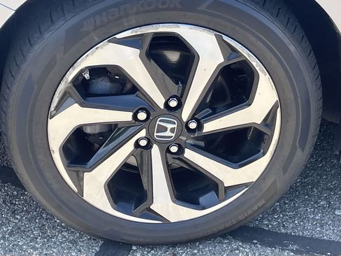 Used 2016 Honda Accord EX-L image 36