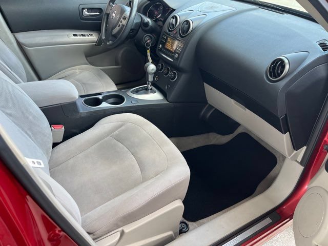 Used 2014 Nissan Rogue S w/ Convenience Package FWD image 6