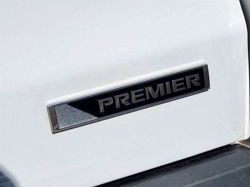 Used 2018 Chevrolet Suburban Premier image 12