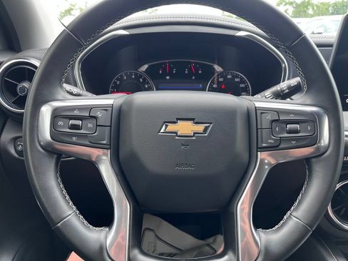 Used 2023 Chevrolet Blazer LT w/ Sound & Technology Package FWD image 12