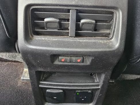 Used 2019 Ford Edge Titanium w/ Equipment Group 301A FWD image 23