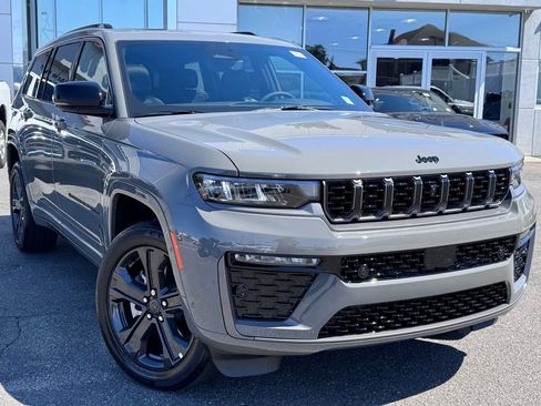 New 2027 Jeep Grand Cherokee L Limited AWD/4WD image 1