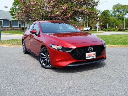 Used 2023 MAZDA MAZDA3 s FWD image 2