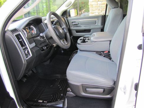 Used 2018 RAM 2500 SLT image 12