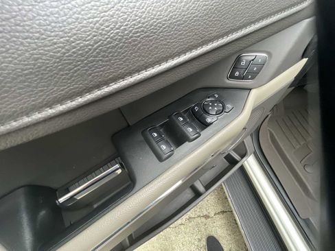 Used 2021 Ford Expedition XLT image 24