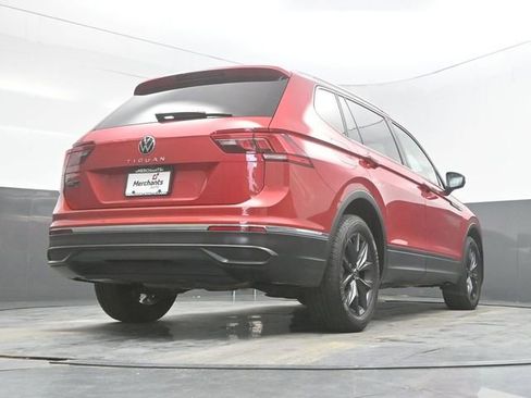 Used 2022 Volkswagen Tiguan SE FWD image 37