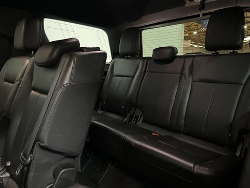 Used 2020 Ford Expedition XLT w/ Equipment Group 202A RWD image 37