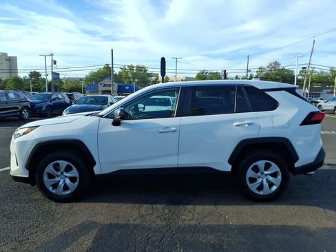 Used 2025 Toyota RAV4 LE AWD/4WD image 7
