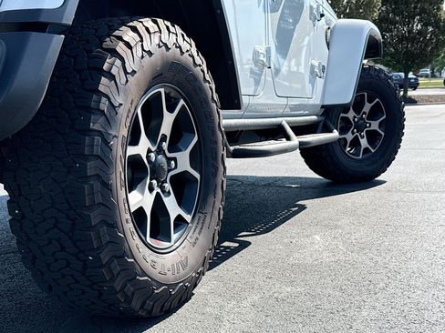 Used 2019 Jeep Wrangler Unlimited Rubicon AWD/4WD image 16