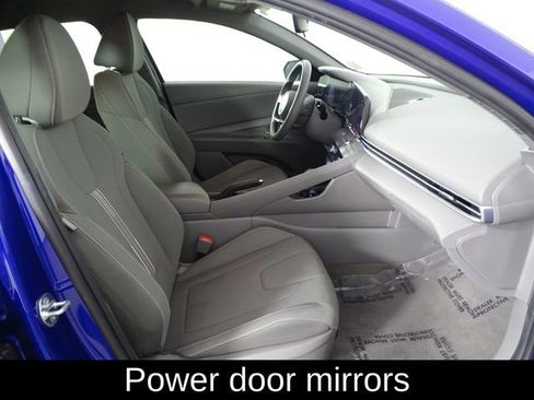 Used 2024 Hyundai Elantra SEL image 16