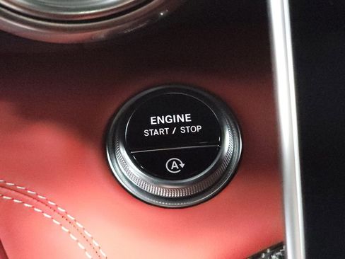 Used 2023 Mercedes-Benz SL 63 AMG 4MATIC w/ Driver Assistance Package image 17