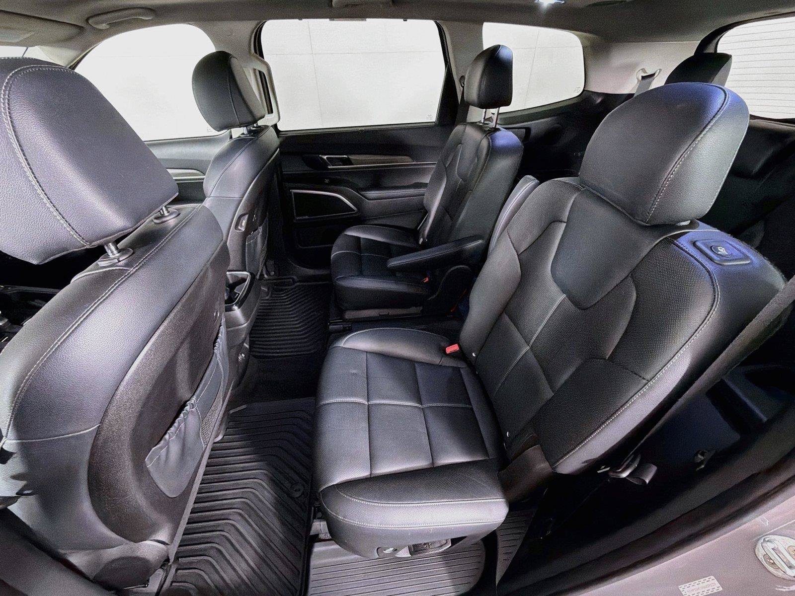 Used 2022 Kia Telluride SX w/ Nightfall Edition Package AWD/4WD image 26