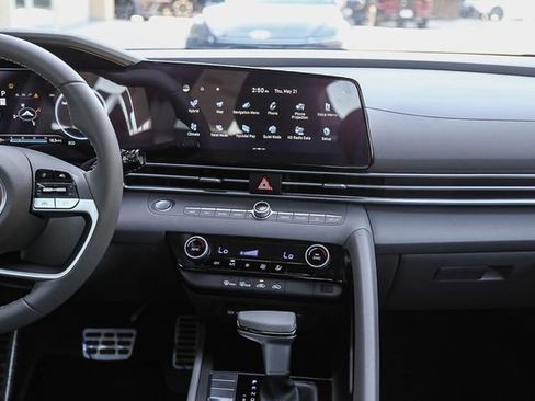 New 2025 Hyundai Elantra SEL FWD image 14