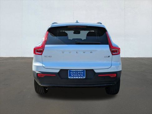 New 2026 Volvo XC40 B5 Ultra w/ Climate Package image 5