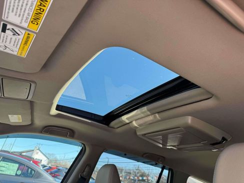 Used 2021 Honda Pilot Touring image 18