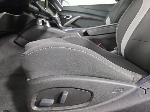 Certified 2019 Chevrolet Camaro LT image 28