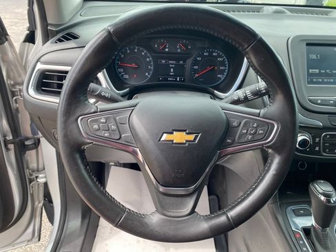 Used 2018 Chevrolet Equinox LT FWD image 13