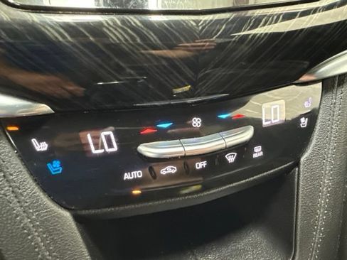 Used 2020 Cadillac XT6 Premium Luxury AWD/4WD image 24