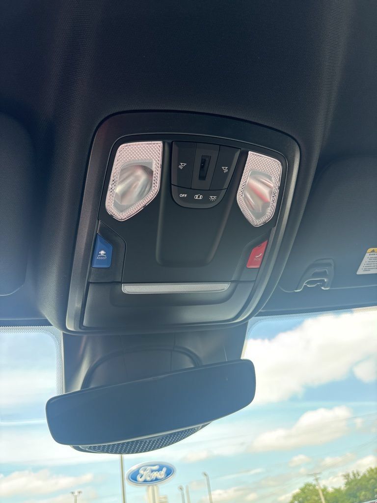 New 2026 RAM 3500 Big Horn AWD/4WD image 14