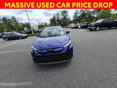 Used 2023 Toyota Corolla Cross AWD Hybrid image 4