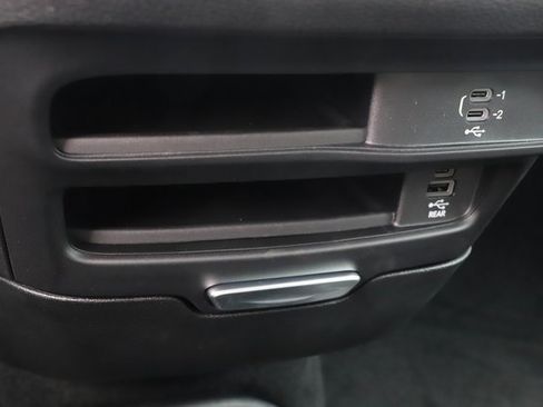 New 2026 Chrysler Pacifica Select image 32