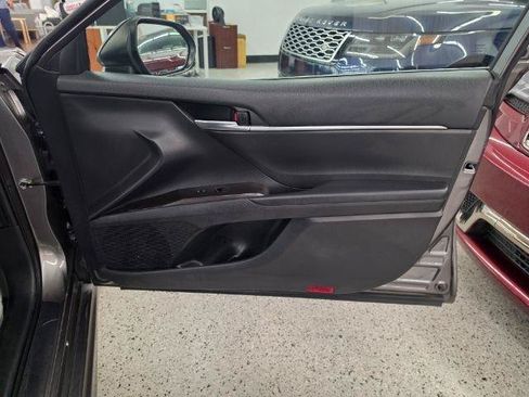 Used 2021 Toyota Camry SE FWD image 27