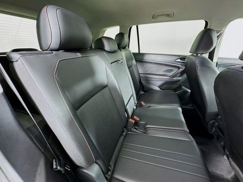 Used 2024 Volkswagen Tiguan Wolfsburg Edition FWD image 27