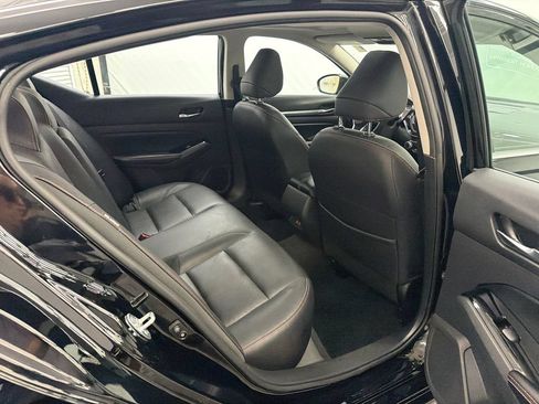 Used 2024 Nissan Altima 2.5 SR w/ SR Premium Package FWD image 15
