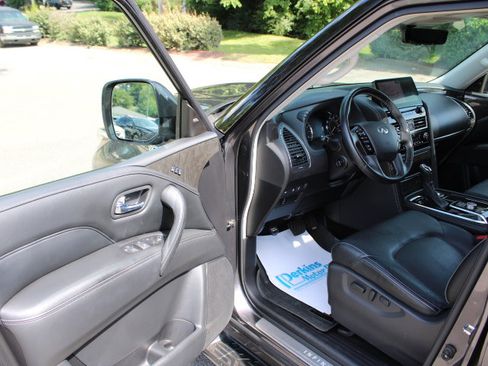 Used 2022 INFINITI QX80 Luxe w/ Cargo Package RWD image 3