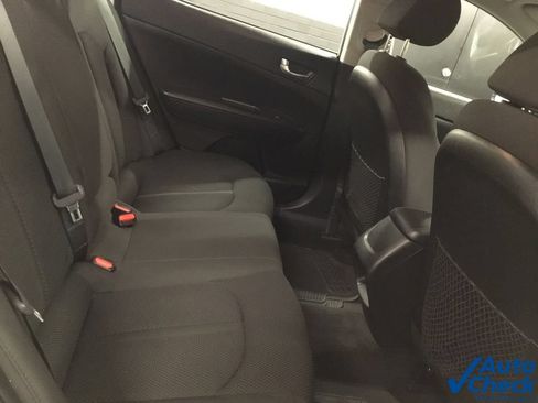 Used 2019 Kia Optima LX FWD image 31