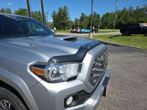 Used 2020 Toyota Tacoma TRD Sport AWD/4WD image 33