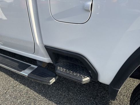 Used 2024 Chevrolet Silverado 2500 LT image 21