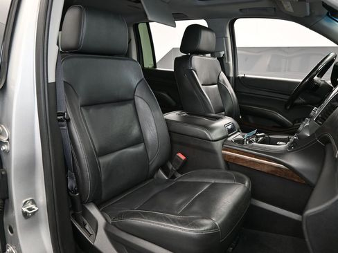 Used 2020 Chevrolet Suburban LT image 49