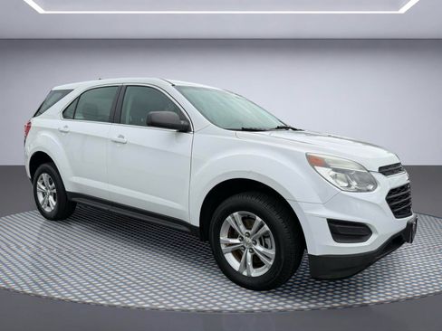 Used 2017 Chevrolet Equinox LS FWD image 7